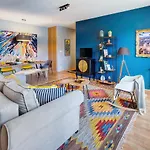 Apartmán Stylish And Colorful With Balcony In Center *