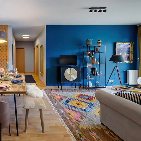 Stylish And Colorful With Balcony In Center Apartmán Budapešť