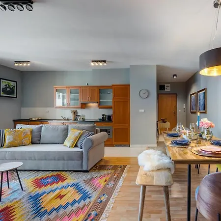 Apartment Stylish And Colorful With Balcony
